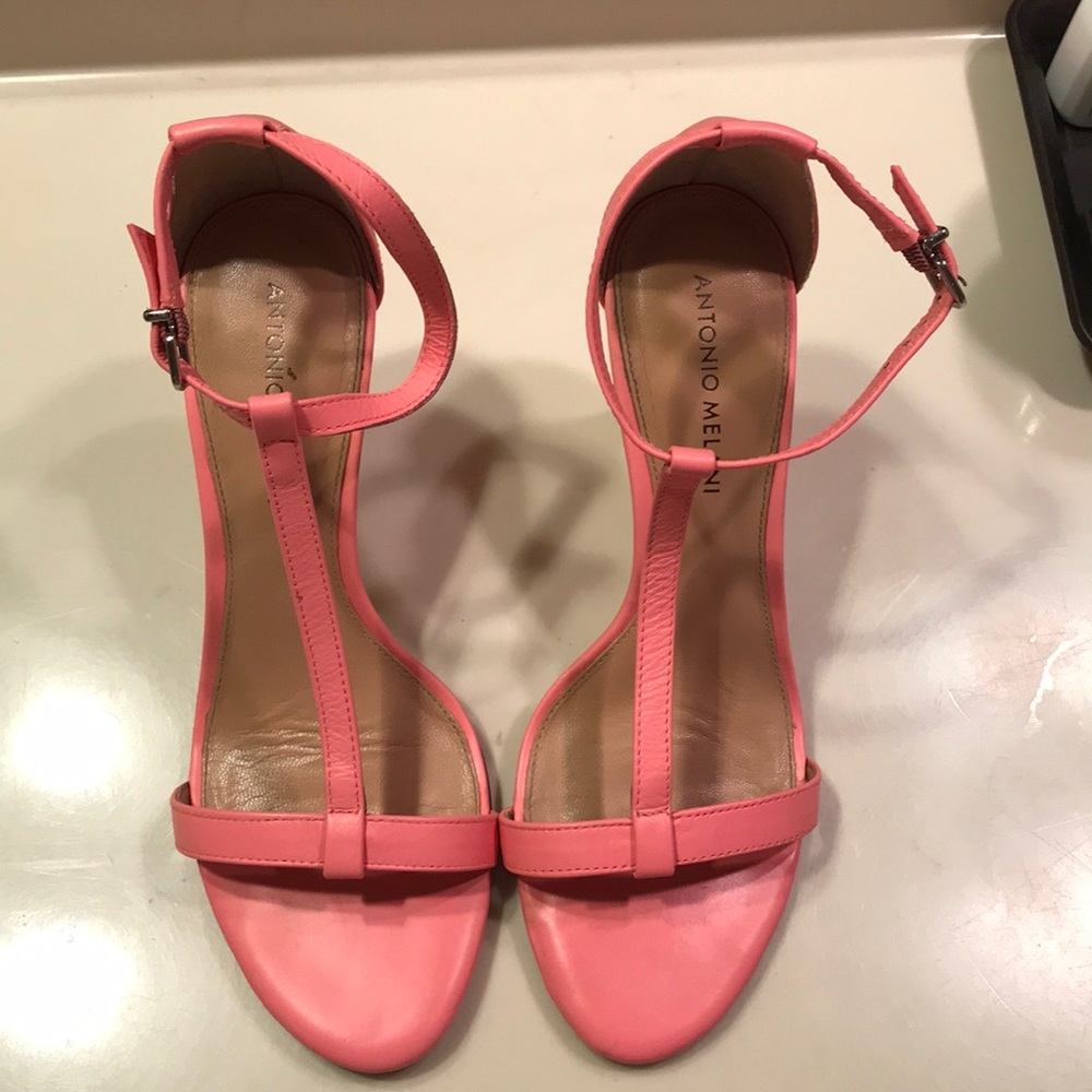 Antonio Melani Audrey style heels